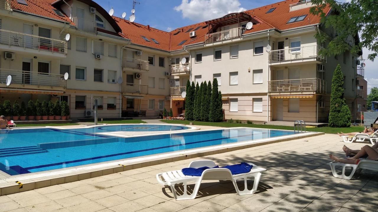Gabi & Gabi Apartments Гайдусобосло Екстер'єр фото